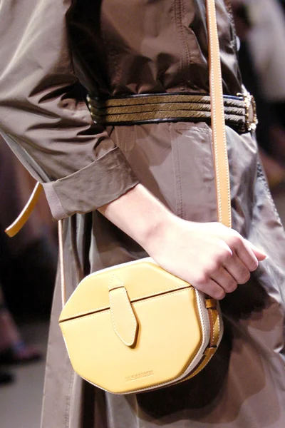 Look 27